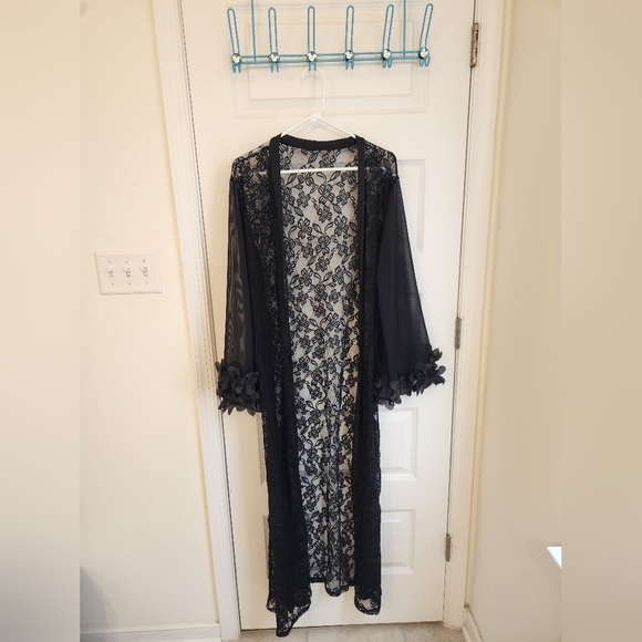 Other - Black Lace Floral Robe Open Front One Size READ #DD696
